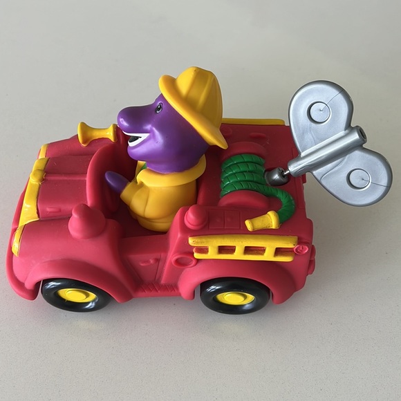 1994 Barney the Purple Dinosaur Windup Fire Engine - Picture 3 of 4